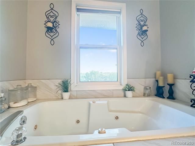 10427 Ammons Street, Broomfield, CO 80021