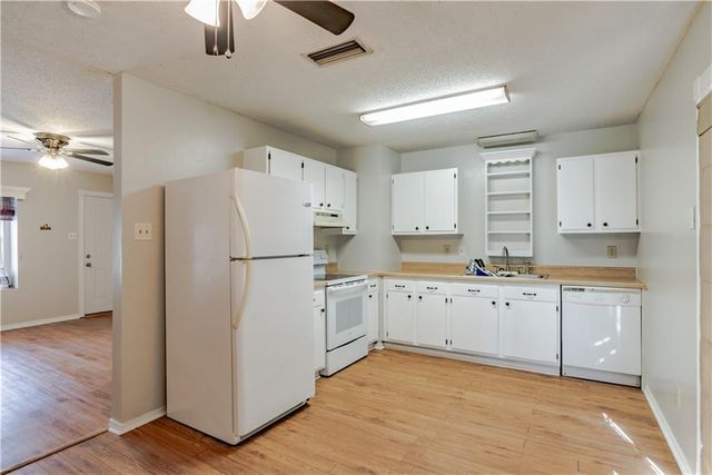 6075 Quail Run S, Theodore, AL 36582