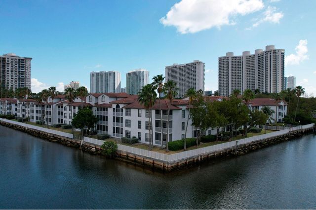 17900 NE 31st Court 1117, Aventura, FL 33160
