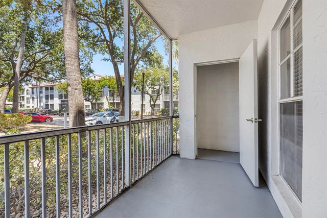 17900 NE 31st Court 1117, Aventura, FL 33160
