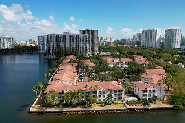 17900 NE 31st Court 1117, Aventura, FL 33160