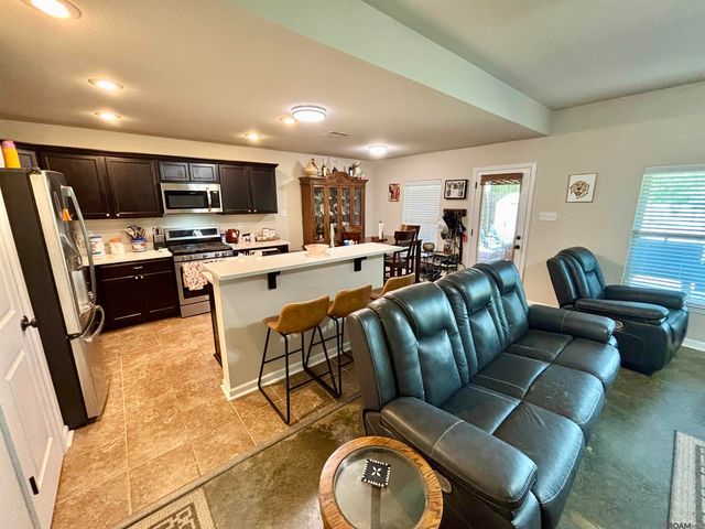 42198 Marblestone Ave, Prairieville, LA 70769