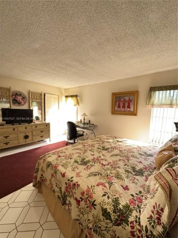 6080 NW 44th Street 107, Lauderhill, FL 33319