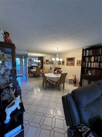 6080 NW 44th Street 107, Lauderhill, FL 33319