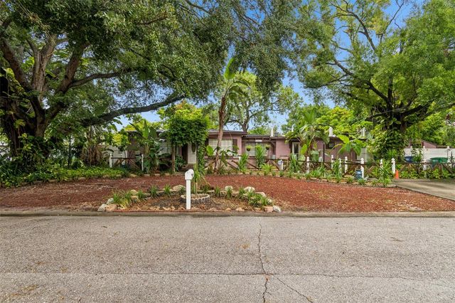 3823 W LEMON STREET, Tampa, FL 33609