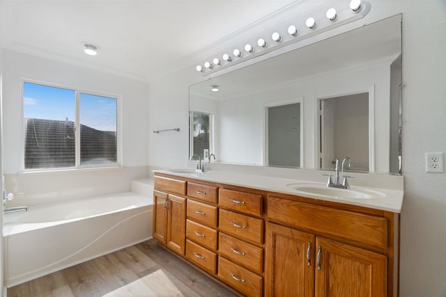 4925 Bay View Cir, Stockton, CA 95219