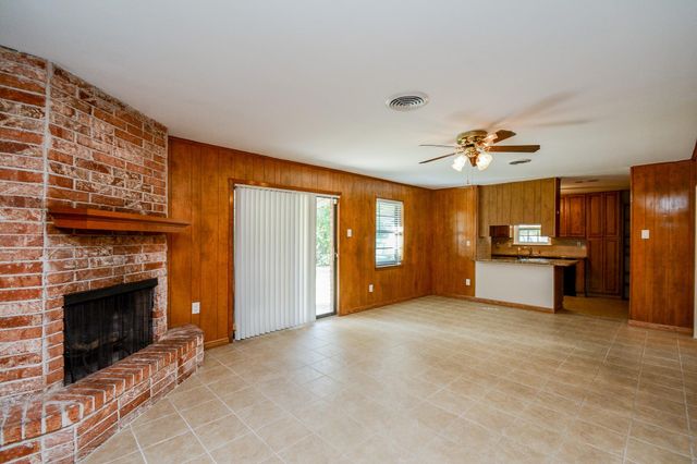 7435 Carew Street, Houston, TX 77074