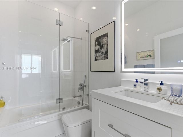 100 Lincoln Rd PH10, Miami Beach, FL 33139