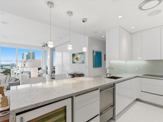 100 Lincoln Rd PH10, Miami Beach, FL 33139