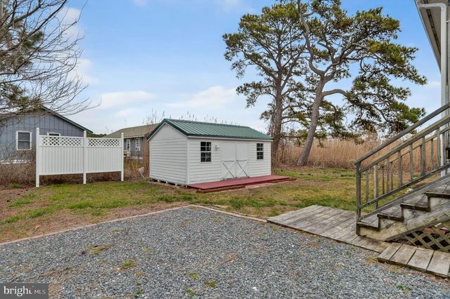 5119 BLAKE POINT RD, Chincoteague Island, VA 23336