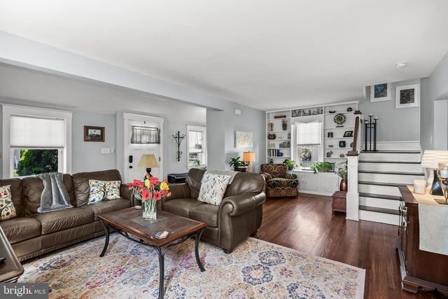 615 N WALNUT AVE, Magnolia, NJ 08049