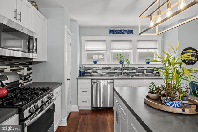 615 N WALNUT AVE, Magnolia, NJ 08049