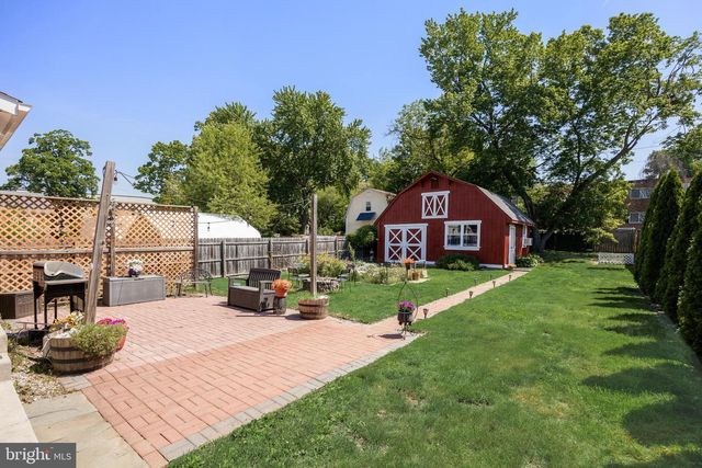 615 N WALNUT AVE, Magnolia, NJ 08049