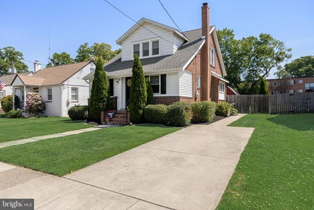 615 N WALNUT AVE, Magnolia, NJ 08049