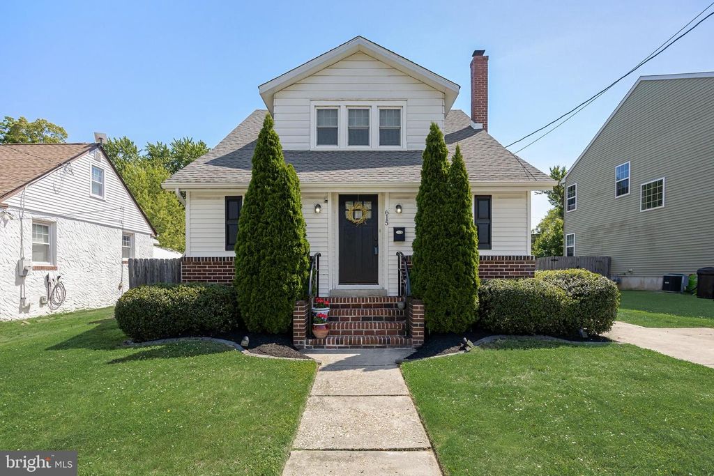 615 N WALNUT AVE, Magnolia, NJ 08049