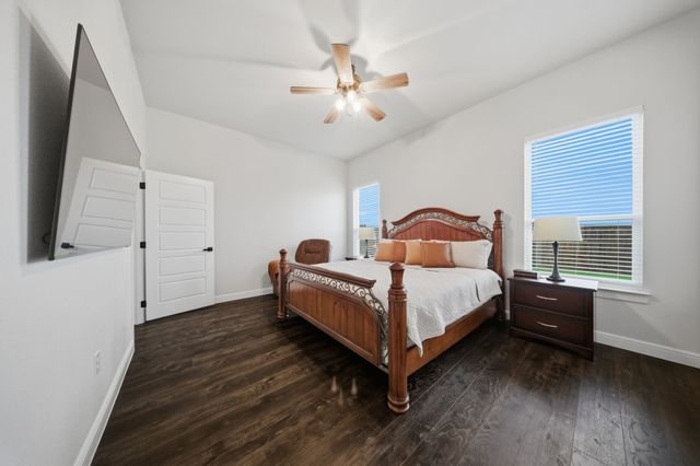 148 Lakeview Circle, Pilot Point, TX 76258