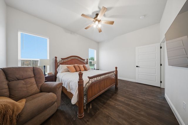 148 Lakeview Circle, Pilot Point, TX 76258