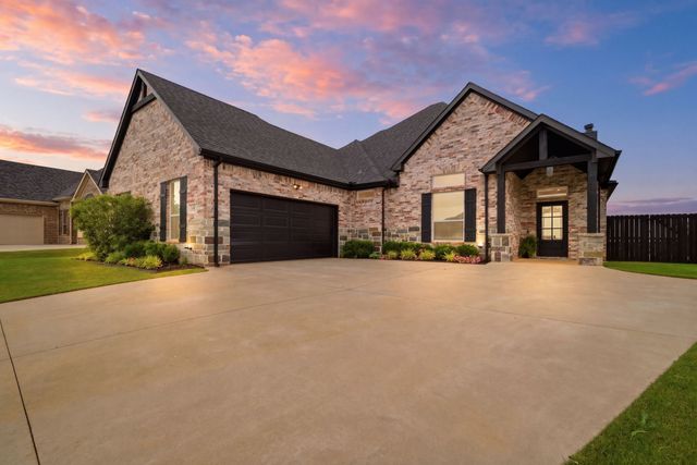148 Lakeview Circle, Pilot Point, TX 76258