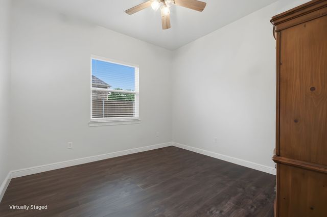 148 Lakeview Circle, Pilot Point, TX 76258