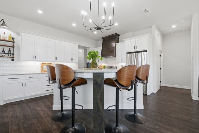 148 Lakeview Circle, Pilot Point, TX 76258