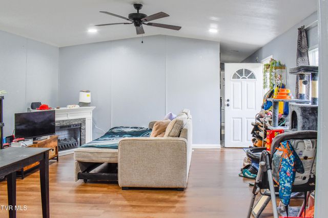 257 Hickory Hills Road, Church Hill, TN 37642