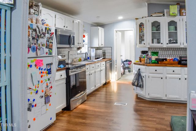 257 Hickory Hills Road, Church Hill, TN 37642