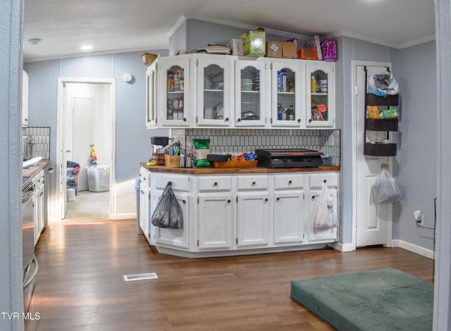 257 Hickory Hills Road, Church Hill, TN 37642