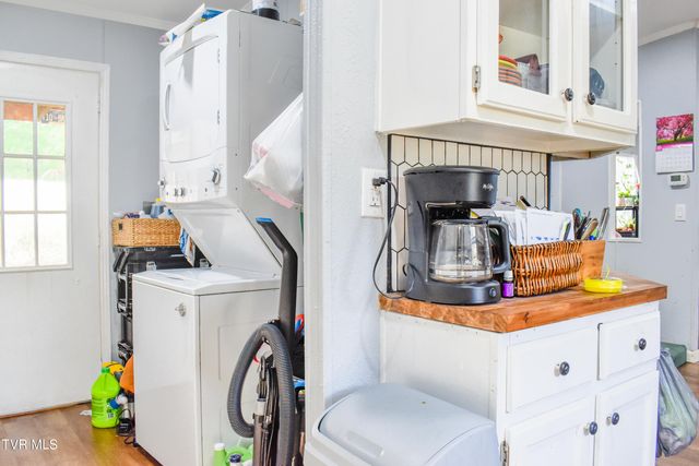 257 Hickory Hills Road, Church Hill, TN 37642