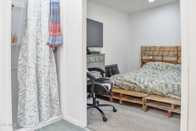 257 Hickory Hills Road, Church Hill, TN 37642