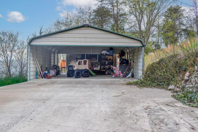 257 Hickory Hills Road, Church Hill, TN 37642