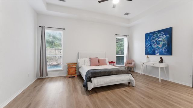 58 S Longsford Circle, The Woodlands, TX 77382