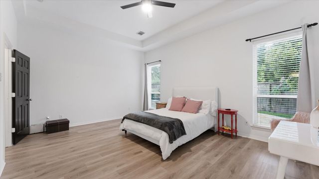 58 S Longsford Circle, The Woodlands, TX 77382