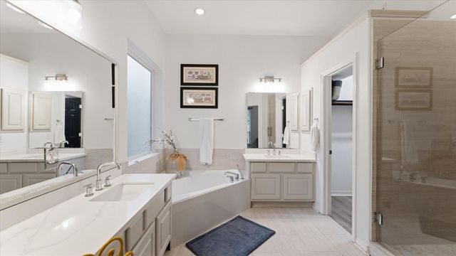 58 S Longsford Circle, The Woodlands, TX 77382