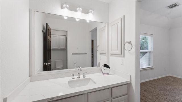 58 S Longsford Circle, The Woodlands, TX 77382