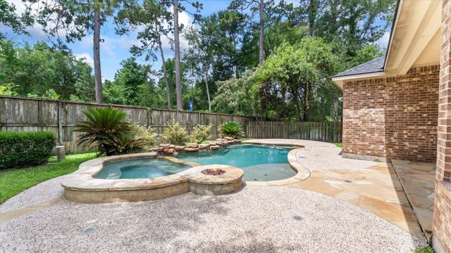 58 S Longsford Circle, The Woodlands, TX 77382