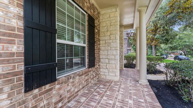 58 S Longsford Circle, The Woodlands, TX 77382
