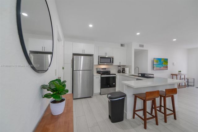 655 NE 62nd St, Miami, FL 33138
