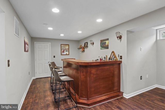 718 INVERMERE DR NE, Leesburg, VA 20176