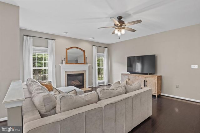 718 INVERMERE DR NE, Leesburg, VA 20176