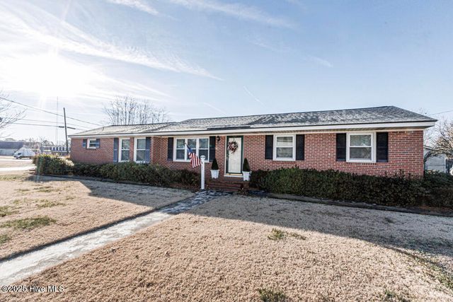 201 W Cross Street, Nashville, NC 27856