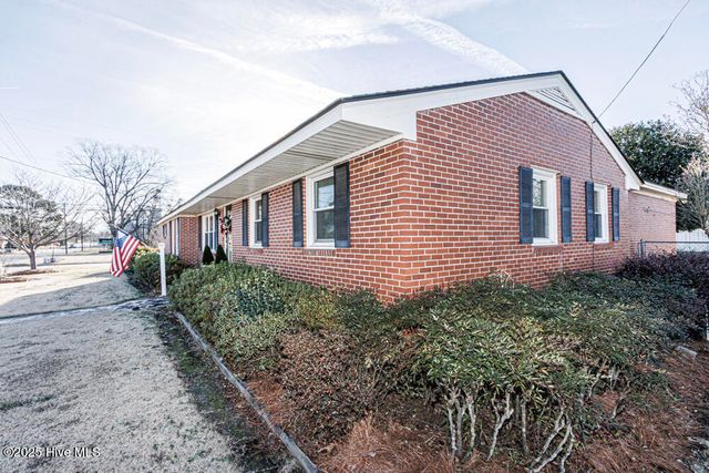 201 W Cross Street, Nashville, NC 27856