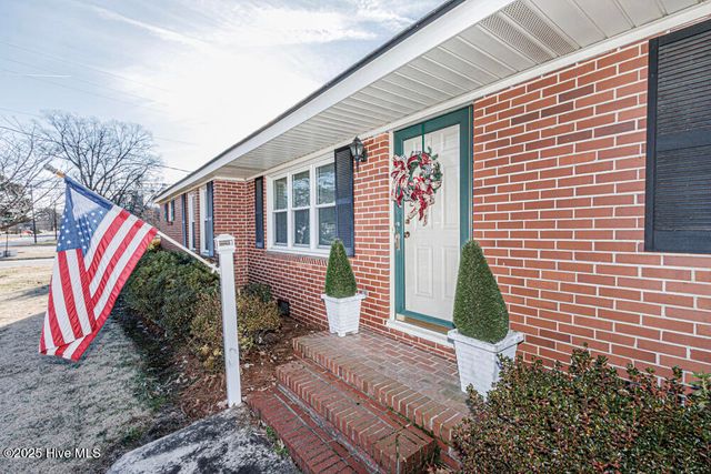 201 W Cross Street, Nashville, NC 27856