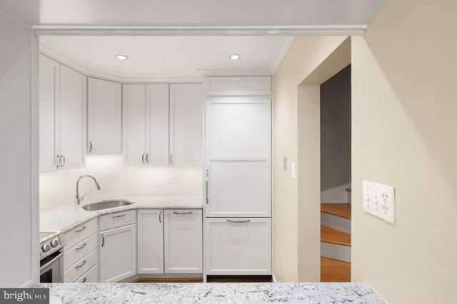 568 N SAINT ASAPH ST N, Alexandria, VA 22314