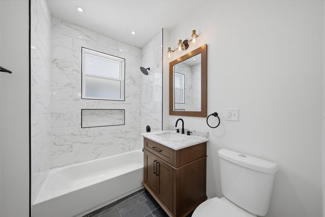 2714 N New England Avenue, Chicago, IL 60707
