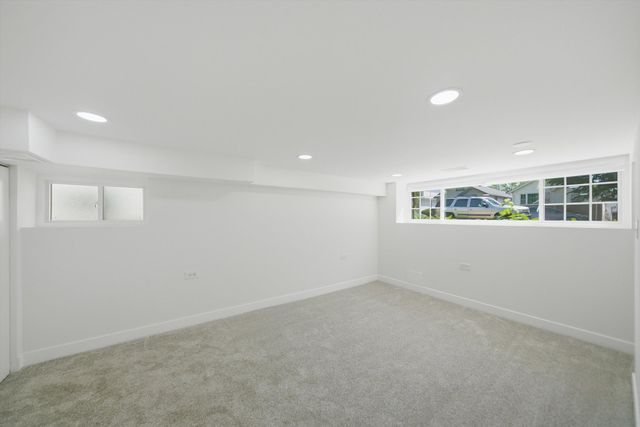 2714 N New England Avenue, Chicago, IL 60707