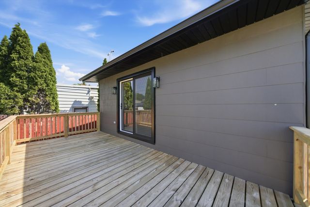 2714 N New England Avenue, Chicago, IL 60707