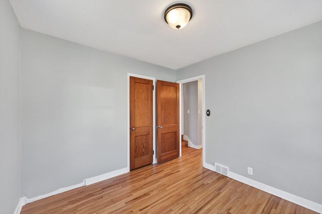 1701 Rose Avenue E, Saint Paul, MN 55106