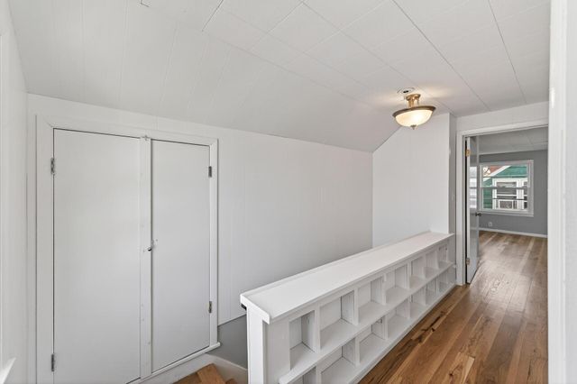 1701 Rose Avenue E, Saint Paul, MN 55106