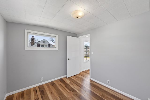 1701 Rose Avenue E, Saint Paul, MN 55106