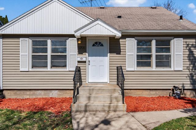 1701 Rose Avenue E, Saint Paul, MN 55106